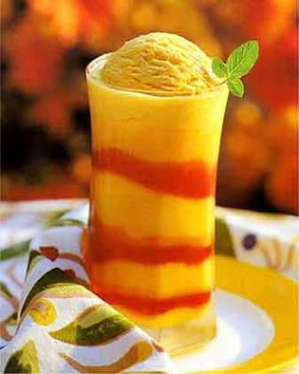 Mango Magic Mango Juice Vanila Ice Cream Served with Crushed Ice